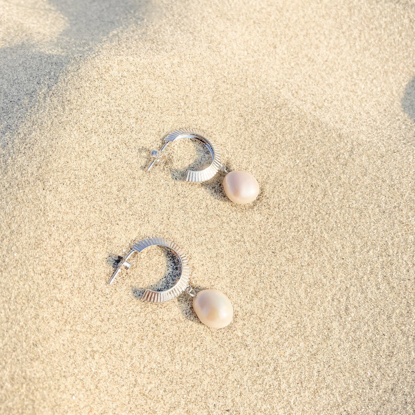 Aada Pearl Earrings - Silver