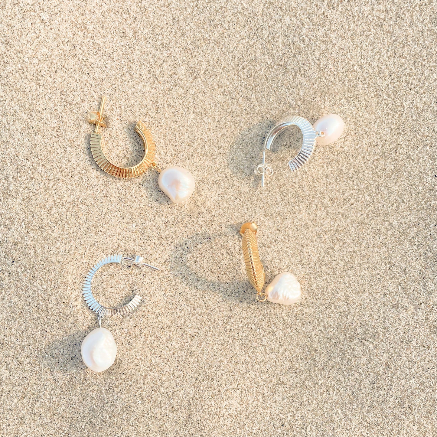 Aada Pearl Earrings - Gold